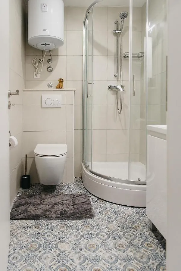Studio Apartment Ni Na Na Na سبليت